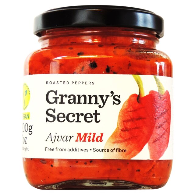 Oma's Secret Ajvar Mild gerösteter roter Pfeffer breitete sich 200 g aus